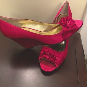 Lulu Townsend Fuschia Satin Peep-toe Wedges